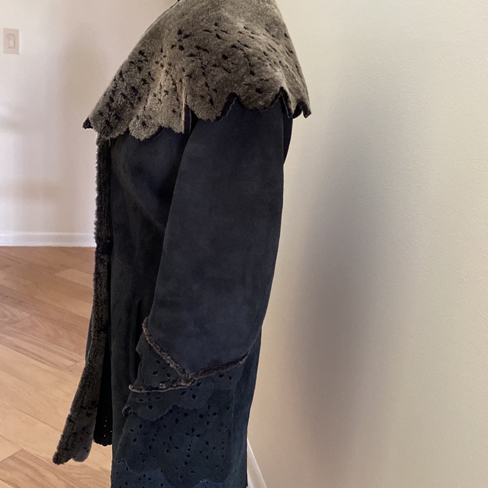 Unique And Stylish Shearling Winter Coat - image 8